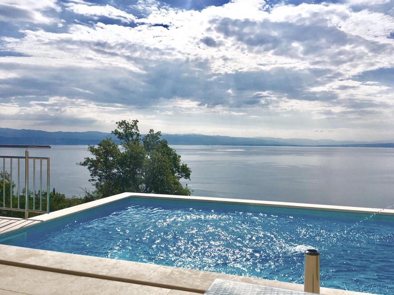 Villa Sabine Apartment Losinj Medveja Kültér fotó
